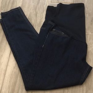 TIME AND TRU- Maternity Size M (8-10) color Blue